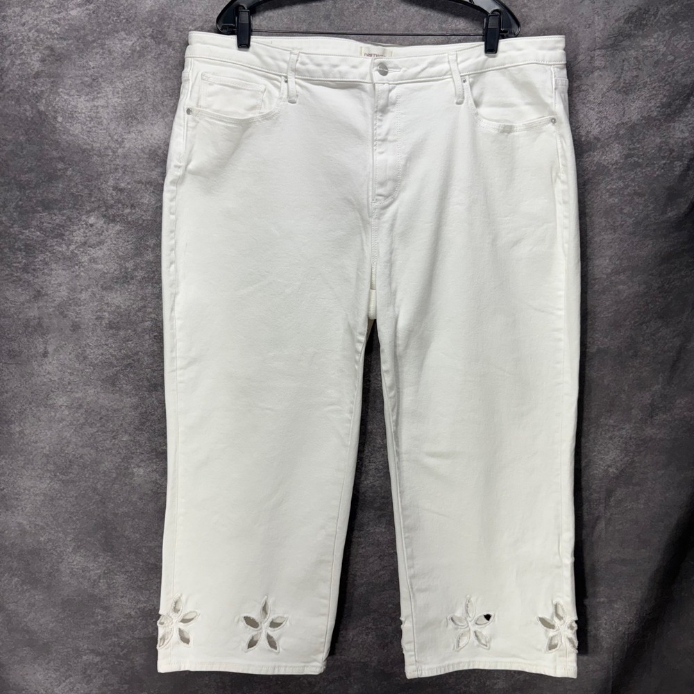 Driftwood Cropped Jeans Womens Size 22 Ivory Flower Cutout Capris Boho